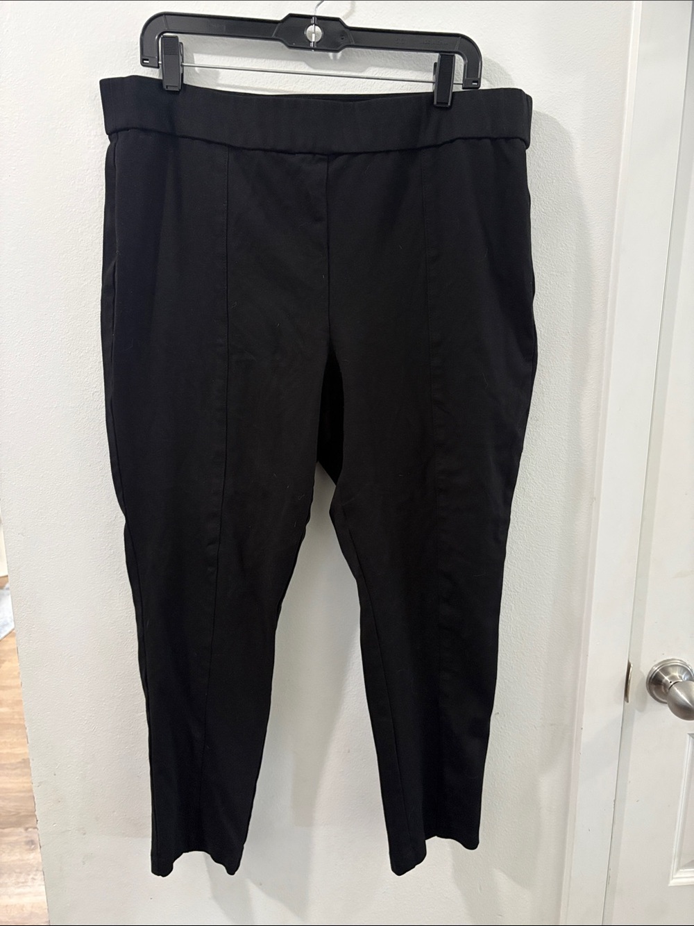 Classic Black Women's Pull-On Ankle Pants